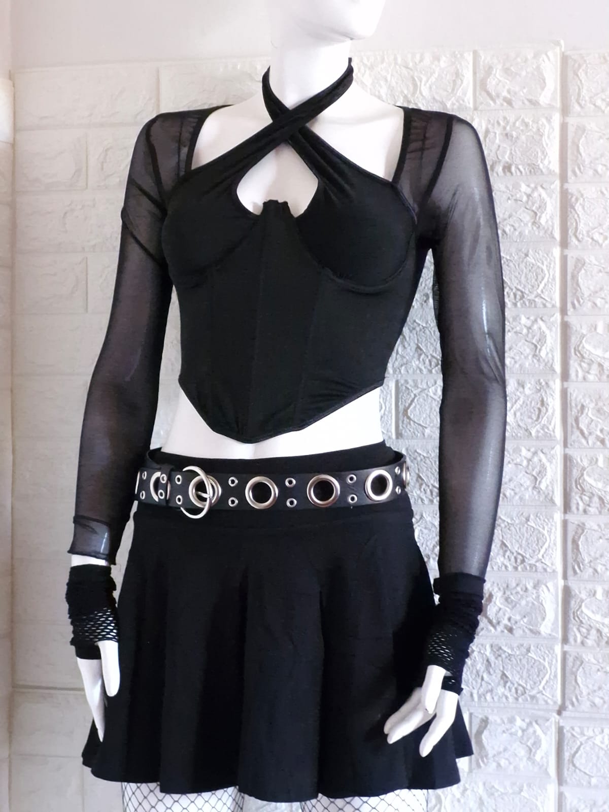 Crop Tops o Poleras negras Verano para esos días de fiesta o solo salir de paseo y verse maravillosa