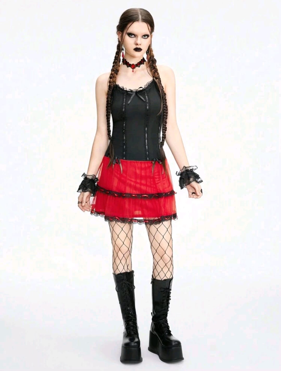 Vestido tipo corset negro con rojo + Calceta Bucanera