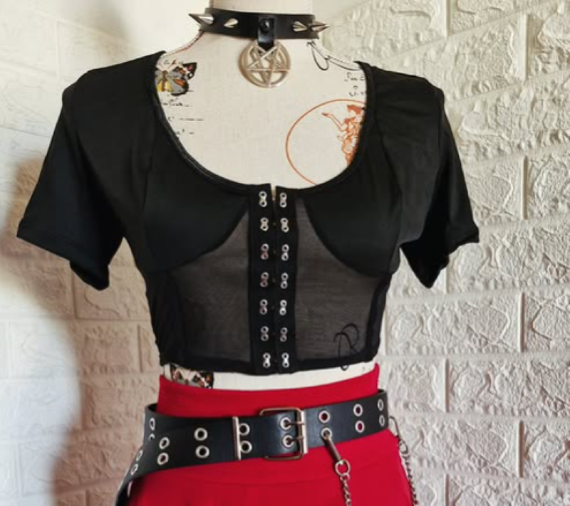 Crop Tops  o Poleras negras Verano para esos días de fiesta o solo salir de paseo y verse maravillosa