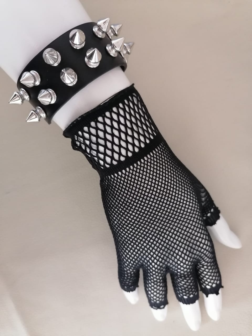 Pulsera Gotica, para completar tu outfit, dark, gotico, egirls, punk, rock