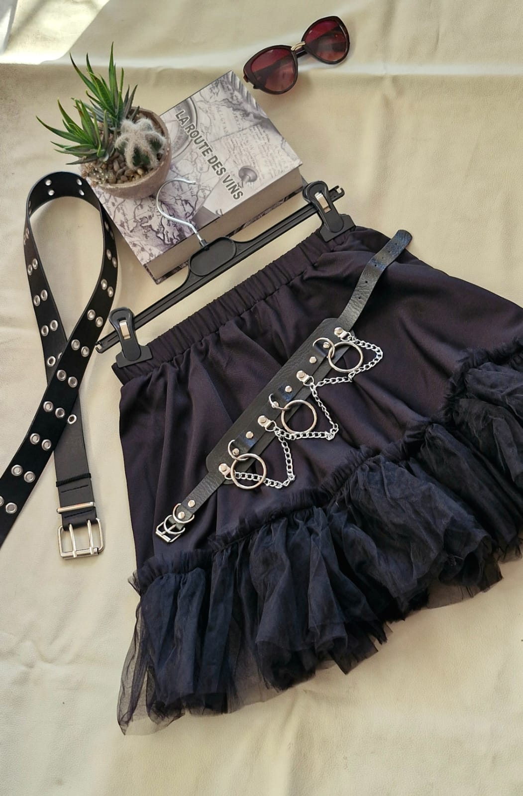 Falda Negra Goth Corta con Tul